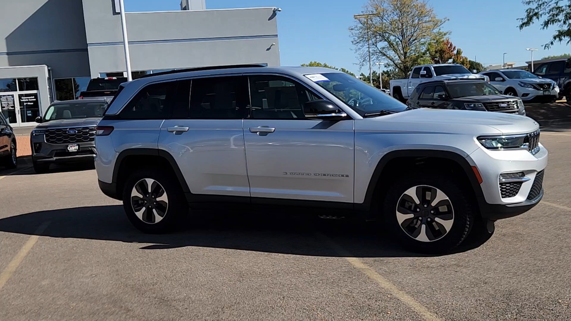Used 2024 Jeep Grand Cherokee Limited 4xe AWD/4WD image 9