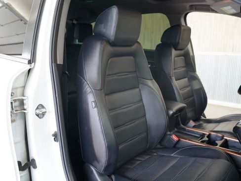 Used 2018 Honda CR-V Touring image 30
