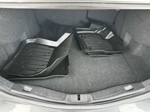 Used 2020 Ford Fusion SE image 9