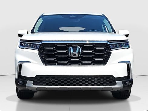 Used 2025 Honda Pilot EX-L image 2