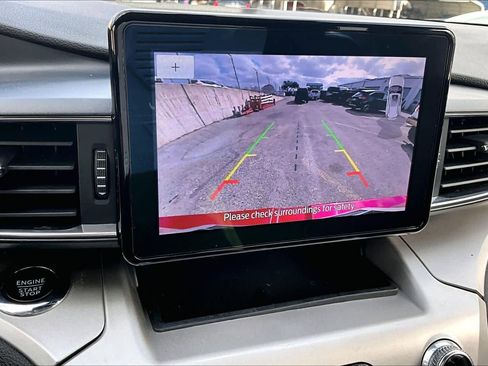 Certified 2022 Ford Explorer XLT w/ Equipment Group 202A image 29