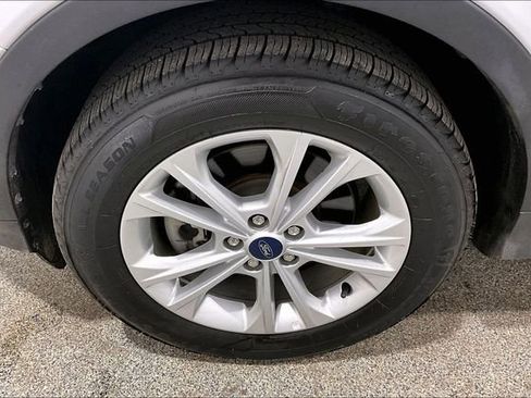 Used 2018 Ford Escape SE image 36