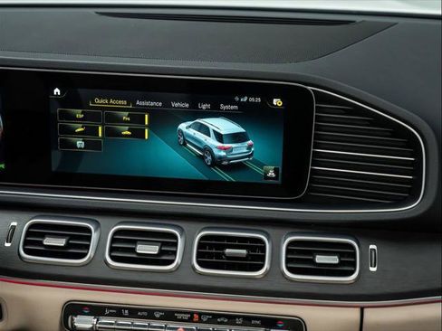 Used 2021 Mercedes-Benz GLE 350 w/ Premium Package image 31