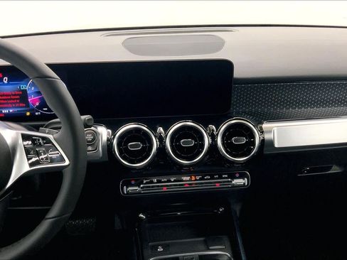 Used 2026 Mercedes-Benz GLB 250 image 24