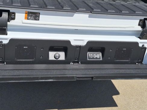 Certified 2023 GMC Sierra 1500 AT4X AWD/4WD image 10