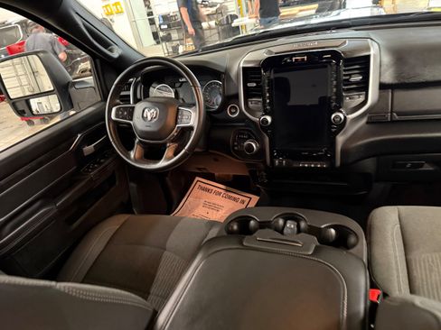 Certified 2024 RAM 2500 Big Horn w/ Night Edition AWD/4WD image 22