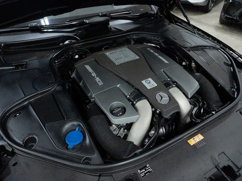 Used 2015 Mercedes-Benz S 63 AMG 4MATIC Coupe image 49