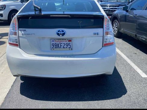 Used 2011 Toyota Prius Two FWD image 2