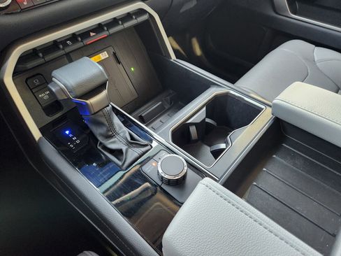 Used 2024 Toyota Tundra Limited w/ Power Package image 25