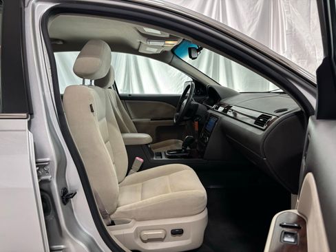 Used 2009 Ford Taurus SEL image 15