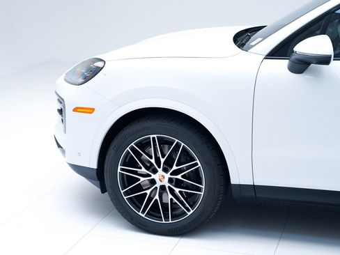 New 2026 Porsche Cayenne image 11