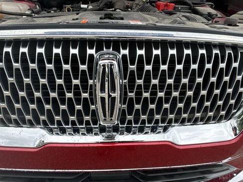 Used 2022 Lincoln Corsair AWD w/ Premium Package image 30