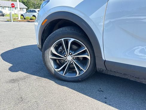 Used 2022 Buick Encore GX Select AWD/4WD image 27