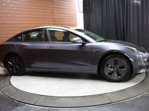 Used 2023 Tesla Model 3 Standard Range image 13