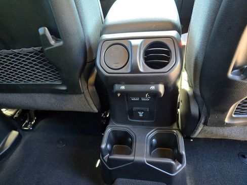 Certified 2026 Jeep Wrangler Unlimited Rubicon image 34