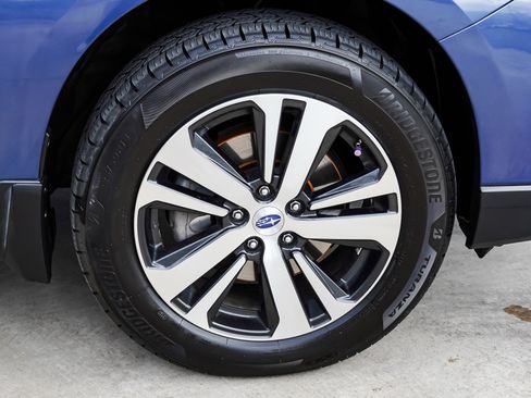 Used 2019 Subaru Outback 2.5i Limited w/ Popular Package #2 AWD/4WD image 10