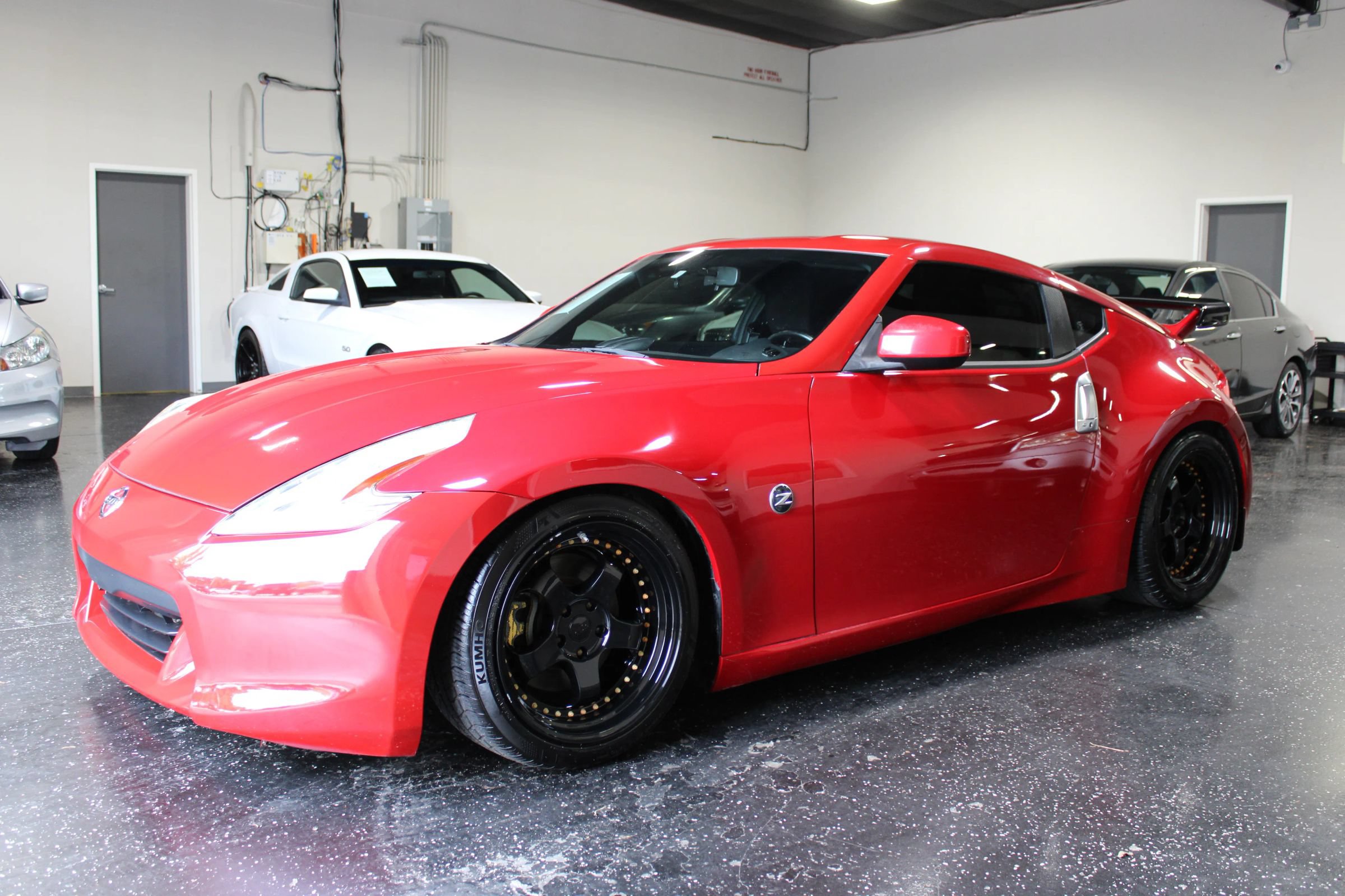 Used 2012 Nissan 370Z Coupe RWD image 8