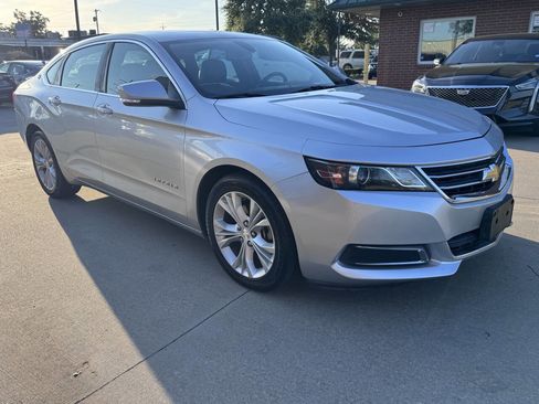Used 2015 Chevrolet Impala LT w/ Convenience Package FWD image 3