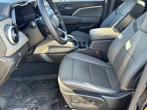 Used 2024 Chevrolet Colorado ZR2 w/ ZR2 Convenience Package III image 10