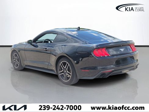 Used 2022 Ford Mustang Premium RWD image 4