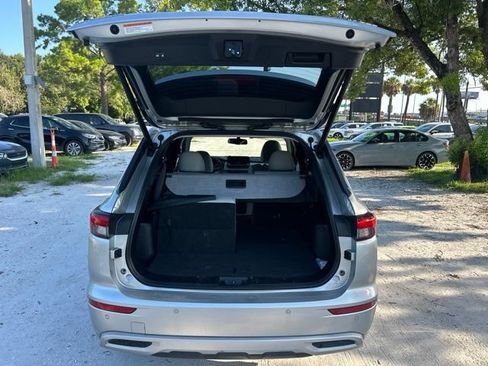 Used 2023 Mitsubishi Outlander SEL FWD image 7