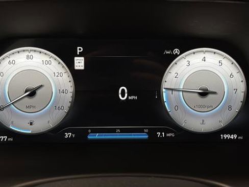 Used 2023 Hyundai Palisade SEL w/ Premium Package image 17