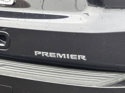 Used 2025 Chevrolet Suburban Premier image 46