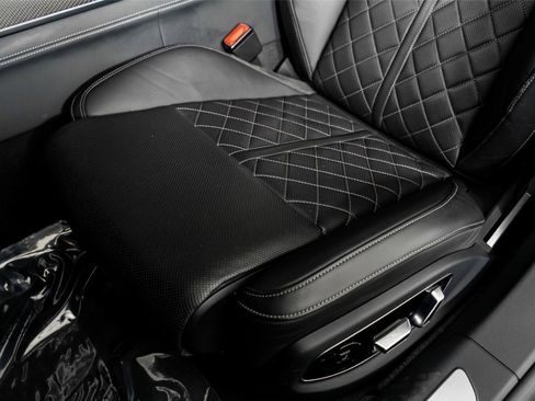 Used 2022 Audi S8 w/ S8 Executive Package image 30