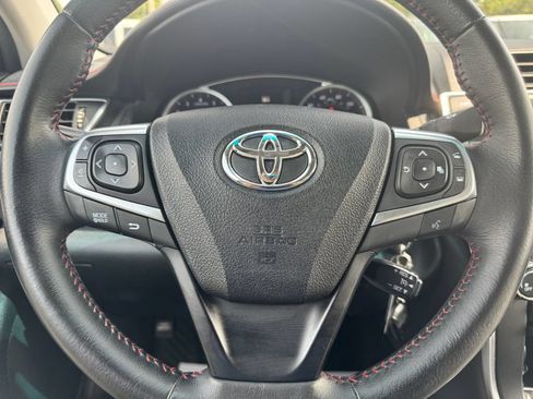 Used 2017 Toyota Camry SE FWD image 21