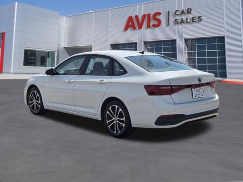 Used 2025 Volkswagen Jetta Sport FWD image 9
