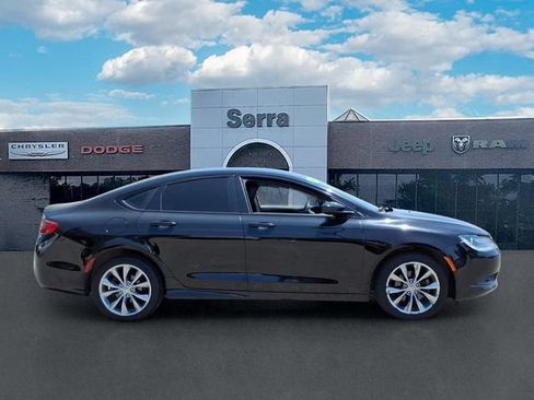 Used 2015 Chrysler 200 S FWD image 8