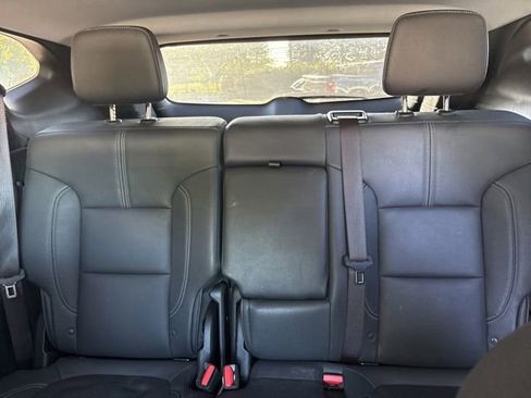 Used 2024 Chevrolet Blazer LT w/ Sound & Technology Package FWD image 9