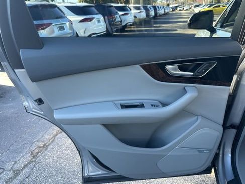 Used 2018 Audi Q7 3.0T Premium Plus image 26
