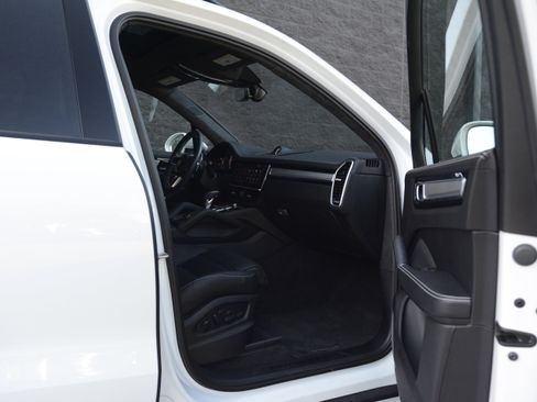 Certified 2022 Porsche Cayenne GTS image 26