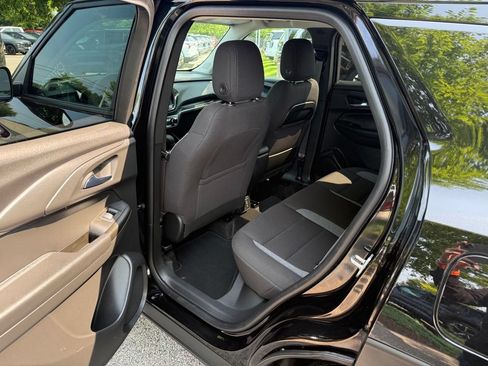 Used 2023 Chevrolet TrailBlazer LT w/ Convenience Package AWD/4WD image 11