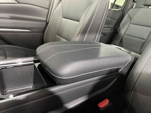Used 2026 Chevrolet Traverse LT w/ Sun and Wheel Package AWD/4WD image 38