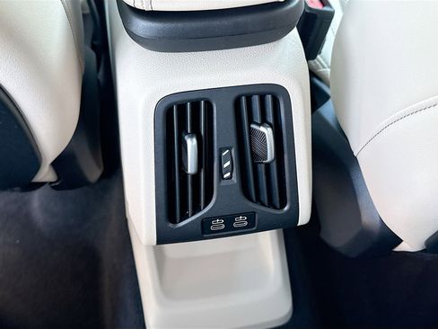 Used 2025 BMW X1 xDrive28i w/ Technology Package image 19