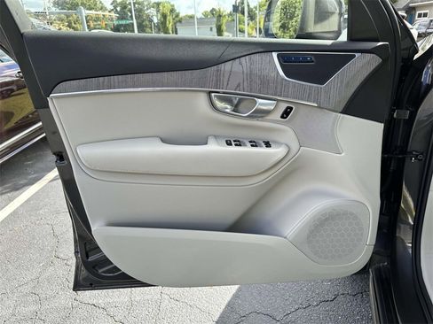 Certified 2024 Volvo XC90 T8 Plus image 19