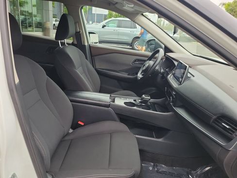 Used 2023 Nissan Rogue S FWD image 19