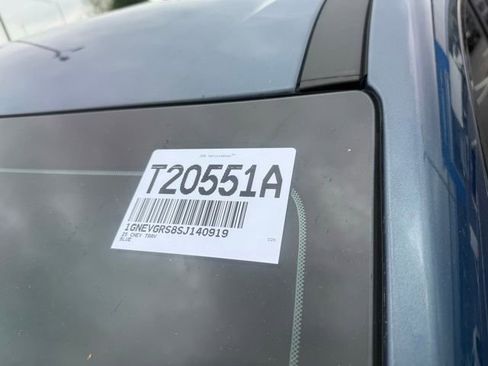 Used 2025 Chevrolet Traverse LT w/ Midnight/Sport Edition AWD/4WD image 9