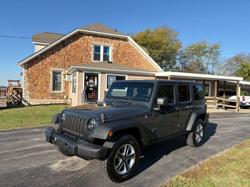 Used 2017 Jeep Wrangler Unlimited Sport image 1