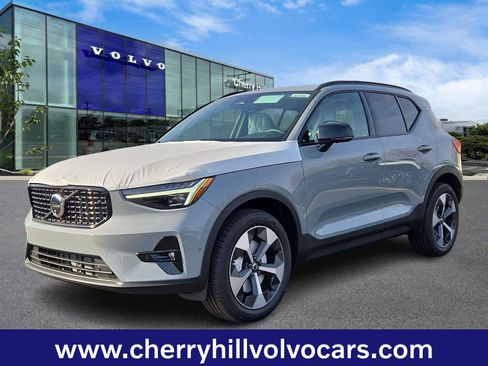 New 2026 Volvo XC40 B5 Plus w/ Protection Package Premier image 2