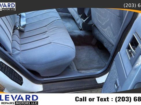 Used 1995 Oldsmobile Cutlass Ciera SL FWD image 26