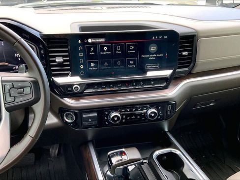 Used 2024 GMC Sierra 1500 SLT image 7