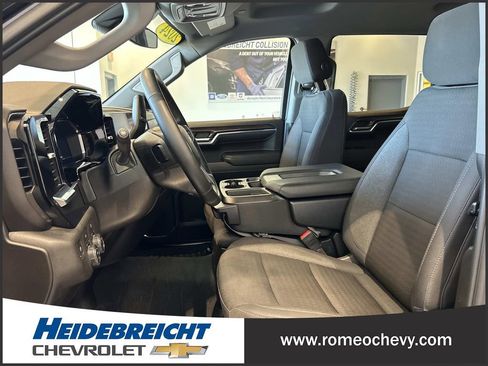 Used 2024 Chevrolet Silverado 1500 LT AWD/4WD image 12