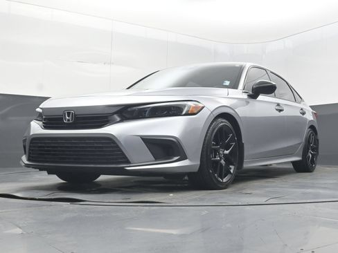 Used 2024 Honda Civic Sport image 25