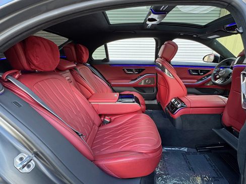 Used 2025 Mercedes-Benz S 63 AMG S image 56