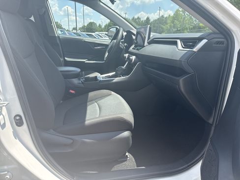 Used 2024 Toyota RAV4 XLE AWD/4WD image 14