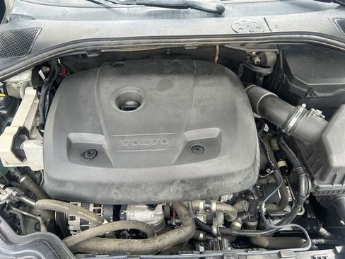 Used 2018 Volvo V60 T5 Cross Country AWD/4WD image 19