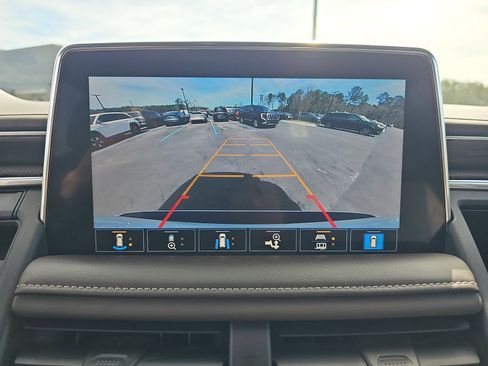 Used 2021 GMC Yukon SLT w/ SLT Luxury Plus Package image 25